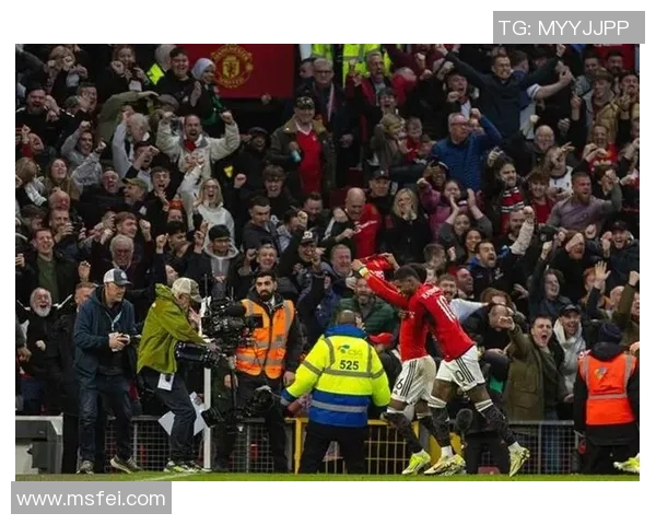 曼联与利物浦对决分析及免费直播观看指南