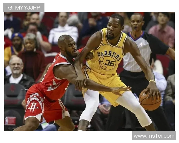 火箭与灰熊激战正酣比分胶着引发球迷热议