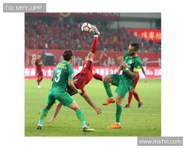 重庆与上港激战正酣比分悬念迭起球迷热情高涨