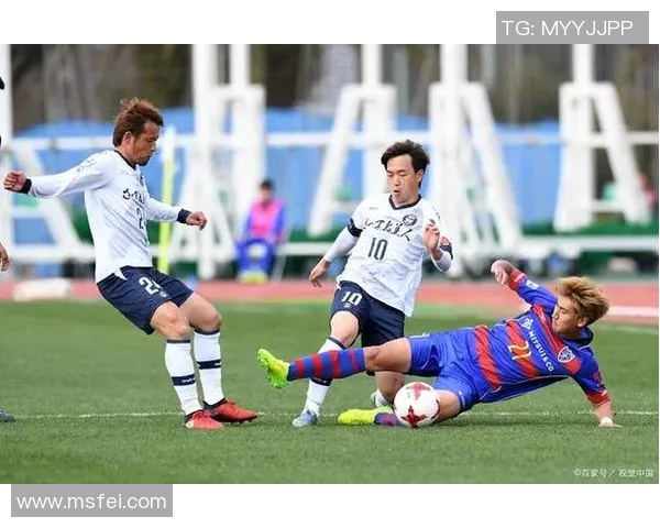 冈山与千叶市原的激烈对决展现足球魅力与战术智慧的精彩碰撞